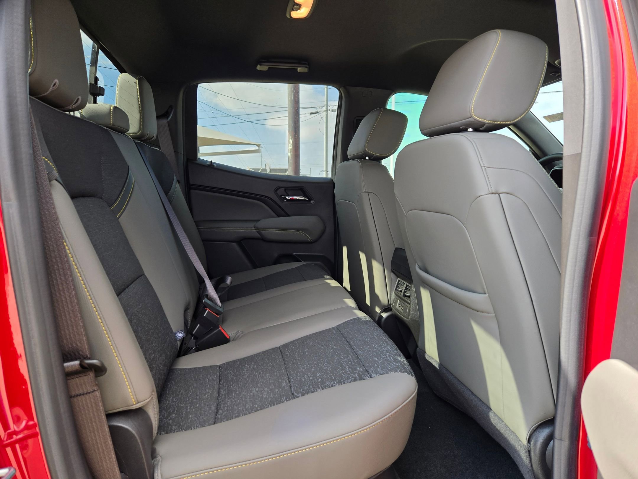 Certified 2024 Chevrolet Colorado ZR2 w/ Technology Package image 26