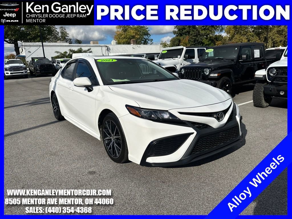 Used 2021 Toyota Camry SE w/ Cold Weather Package