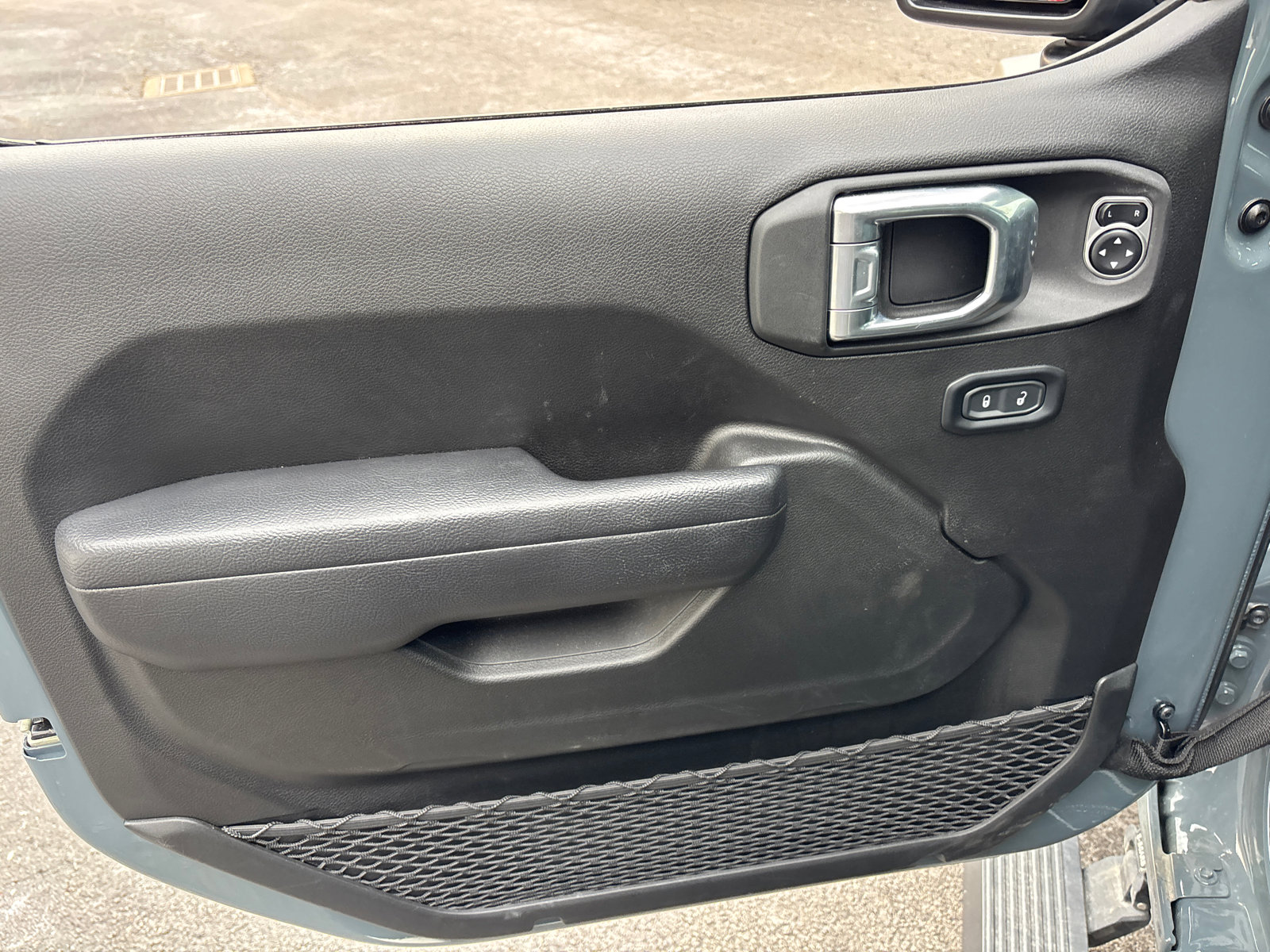 Used 2024 Jeep Wrangler Willys image 11