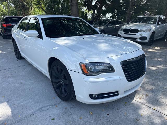 Used 2014 Chrysler 300 S RWD image 4