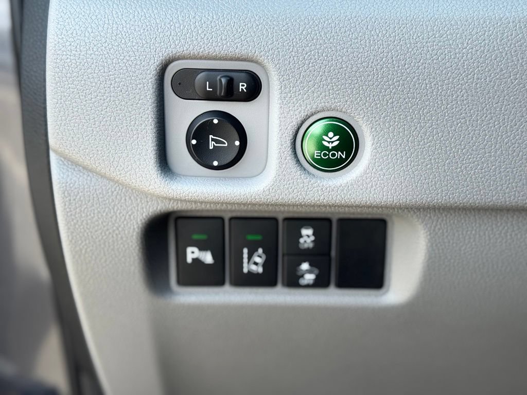 Used 2018 Honda Pilot Touring image 21