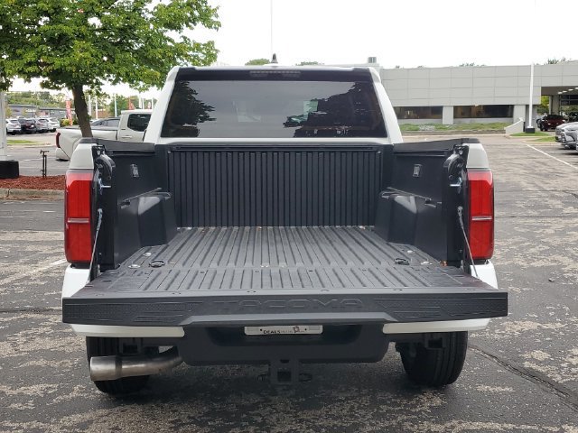 New 2026 Toyota Tacoma SR5 AWD/4WD image 8