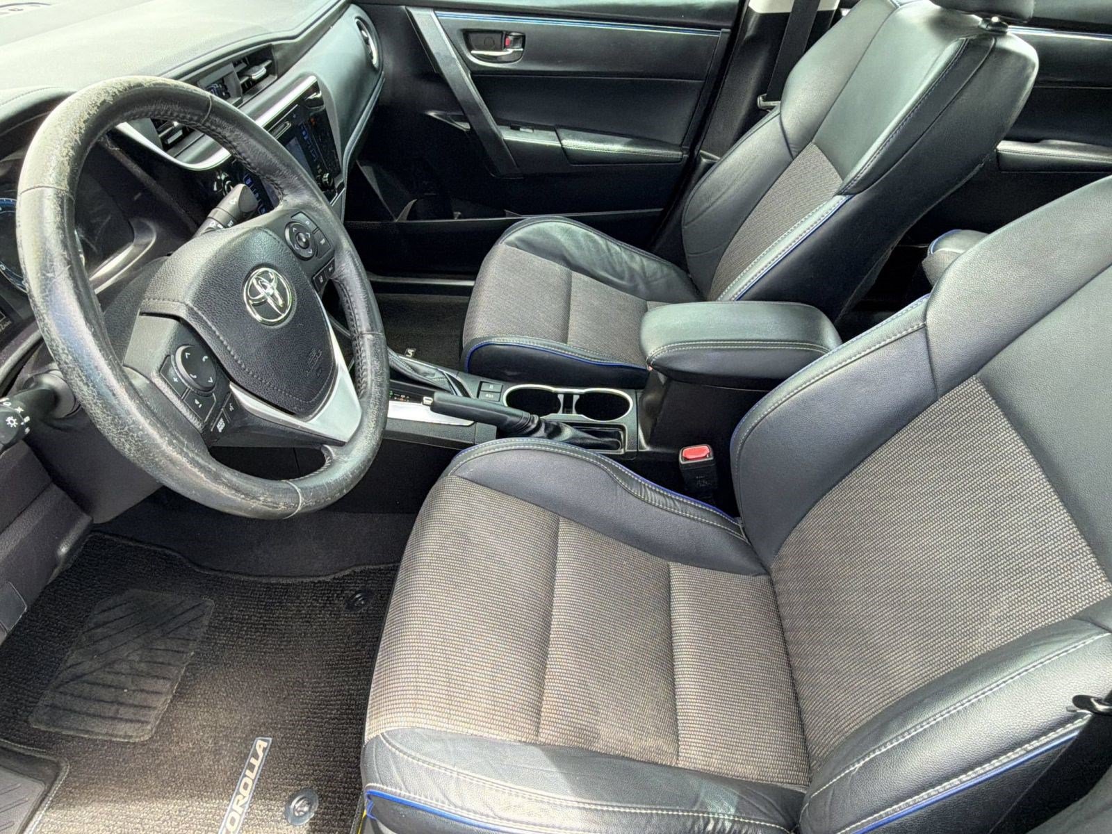 Used 2018 Toyota Corolla SE FWD image 5