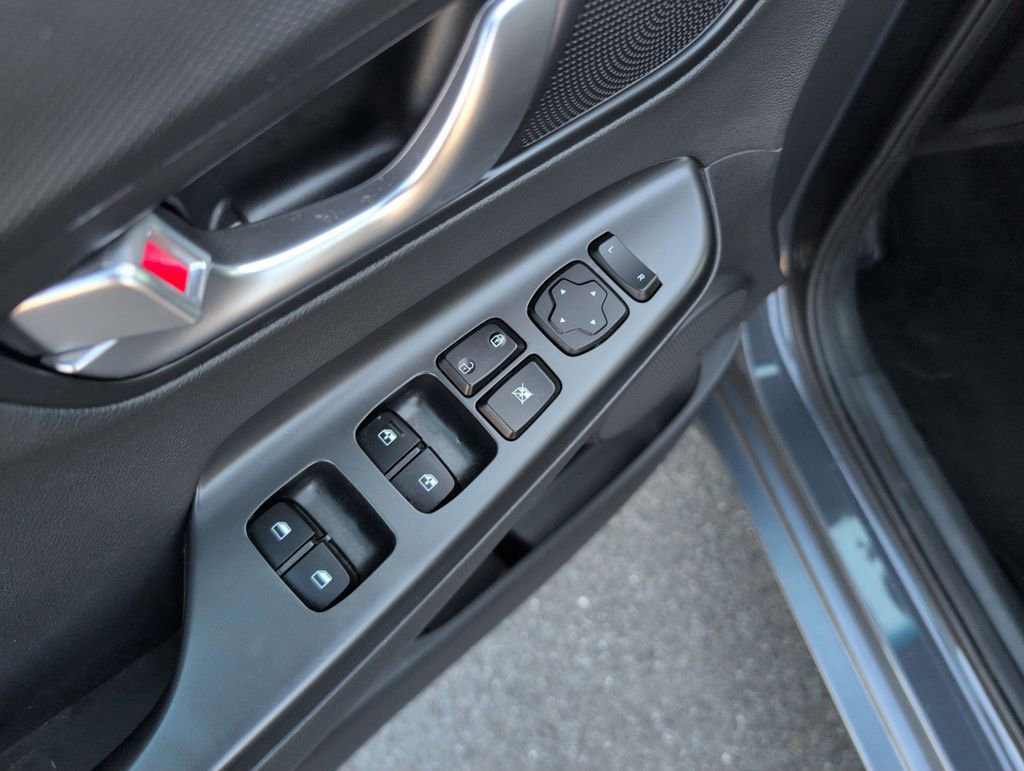 Certified 2023 Hyundai Kona Limited image 12