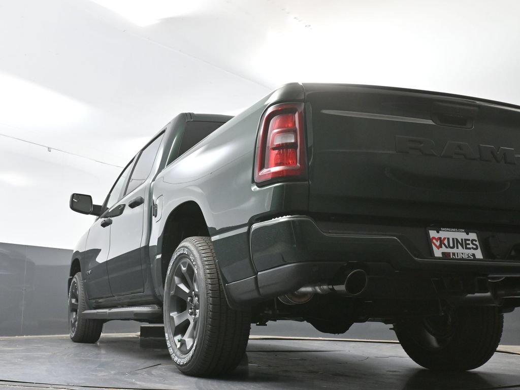 New 2026 RAM 1500 Express AWD/4WD image 43