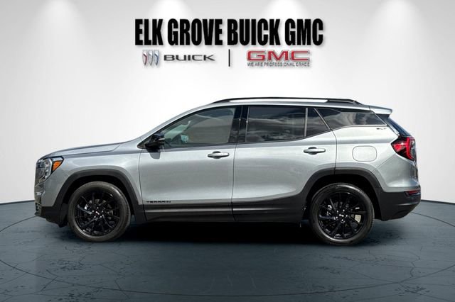Used 2023 GMC Terrain SLT w/ Elevation Edition FWD image 7