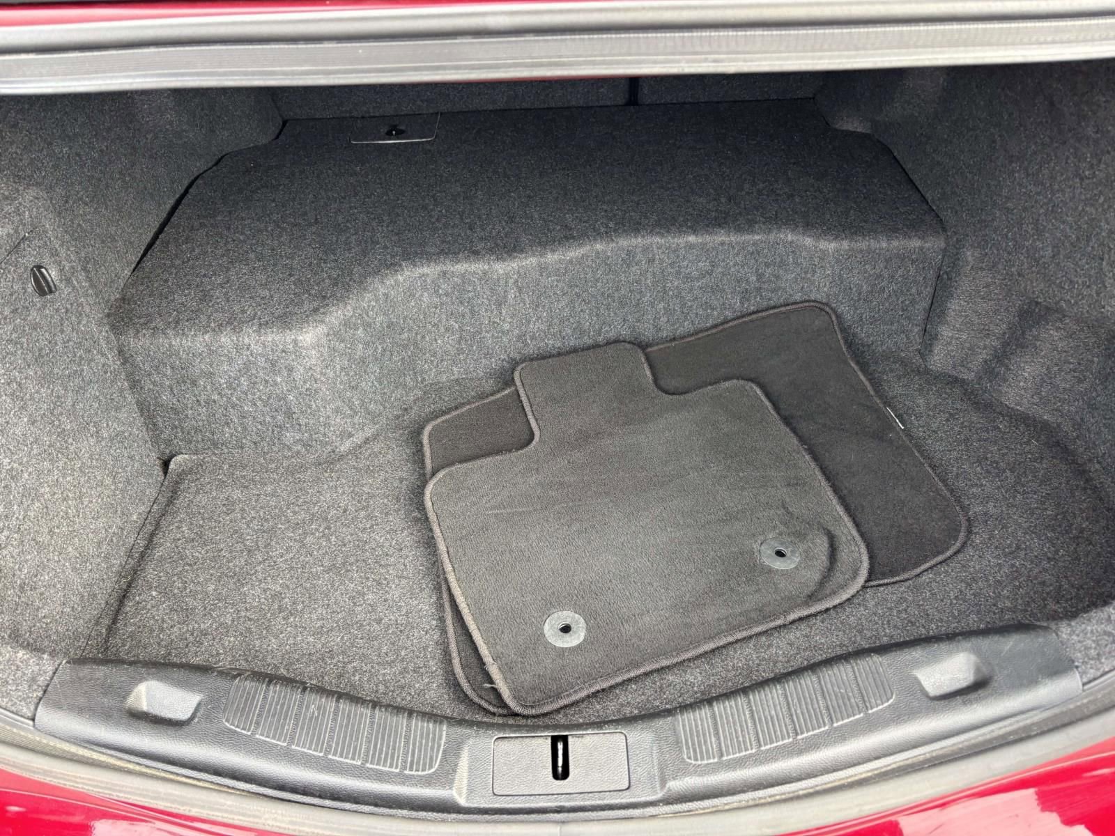 Used 2019 Ford Fusion SEL image 11