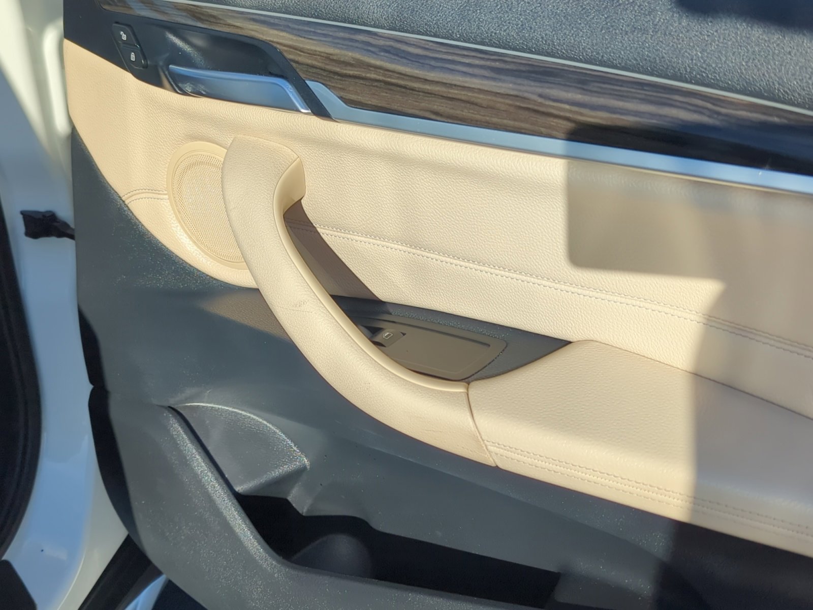 Used 2018 BMW X1 sDrive28i image 16