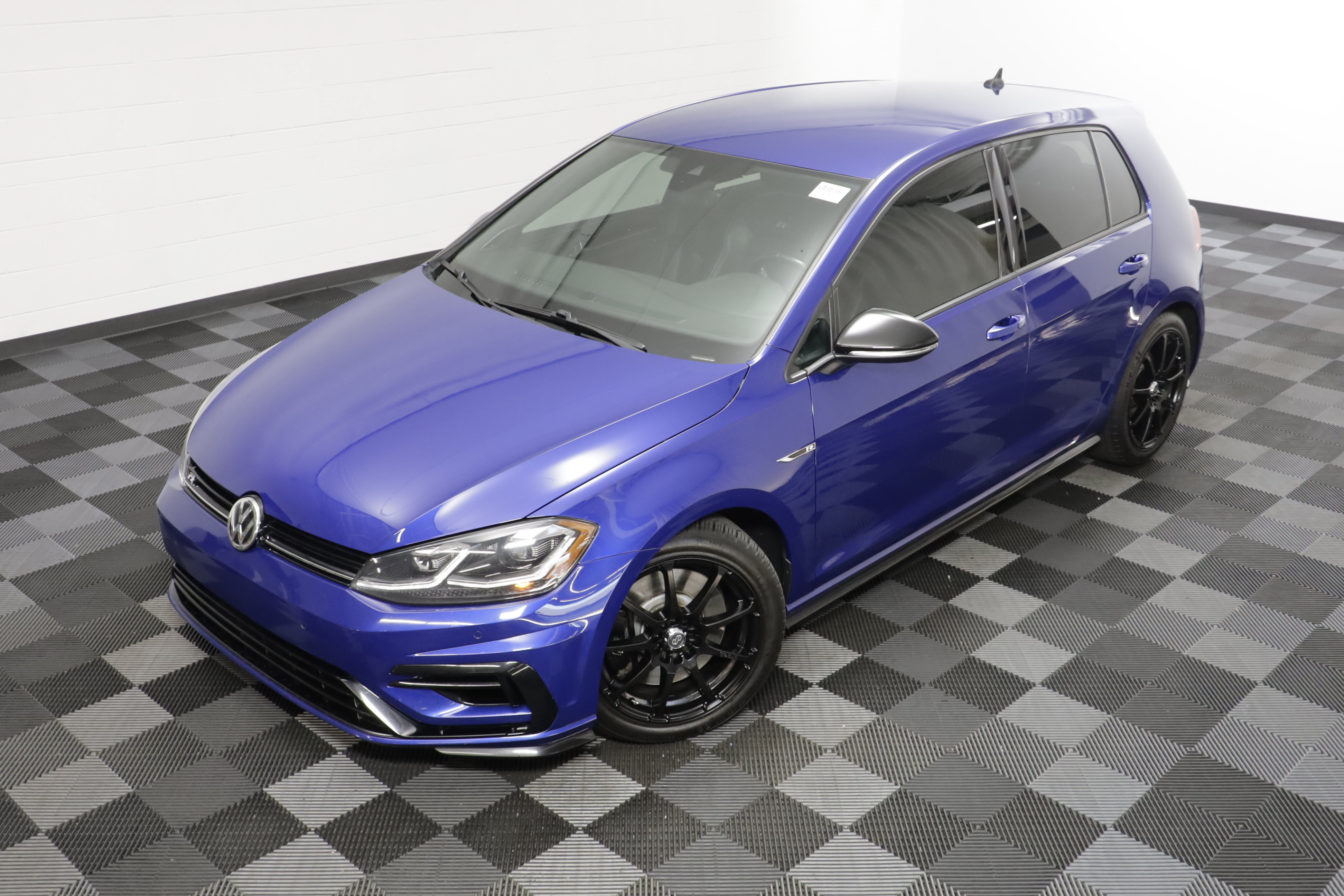 Used 2019 Volkswagen Golf R 4-Door AWD/4WD image 2