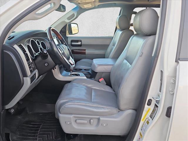 Used 2016 Toyota Sequoia Platinum image 17