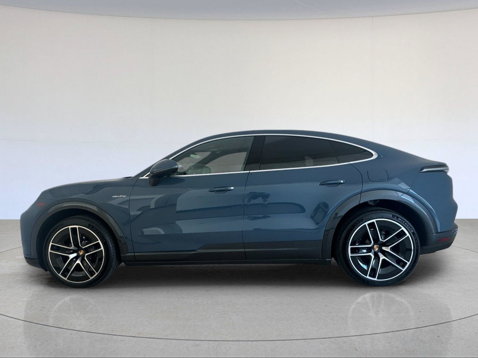New 2026 Porsche Cayenne Electric Coupe AWD/4WD image 2