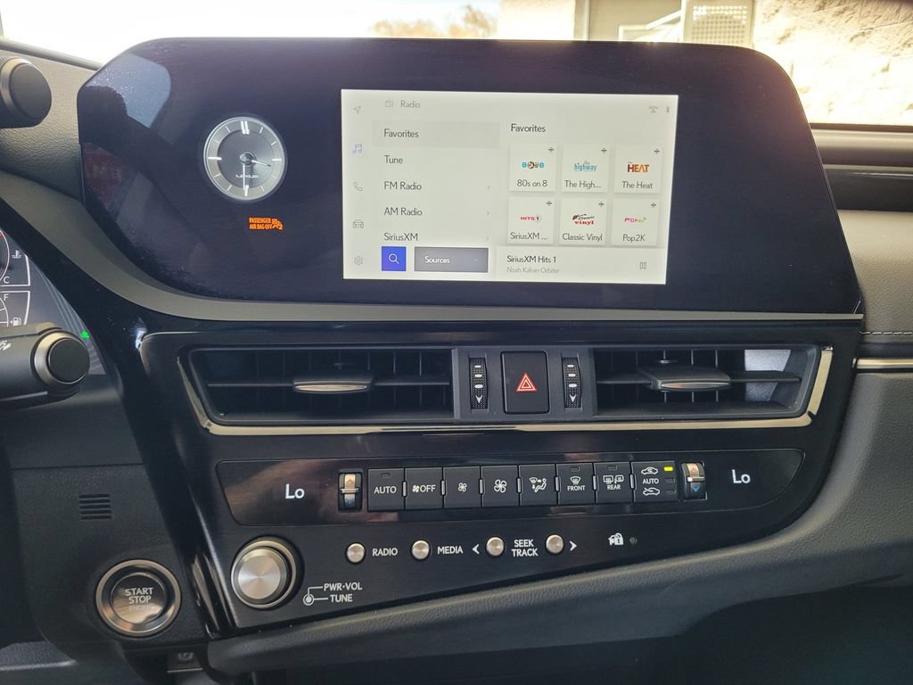 Used 2024 Lexus ES 350 w/ Accessory Package (Z2) FWD image 11