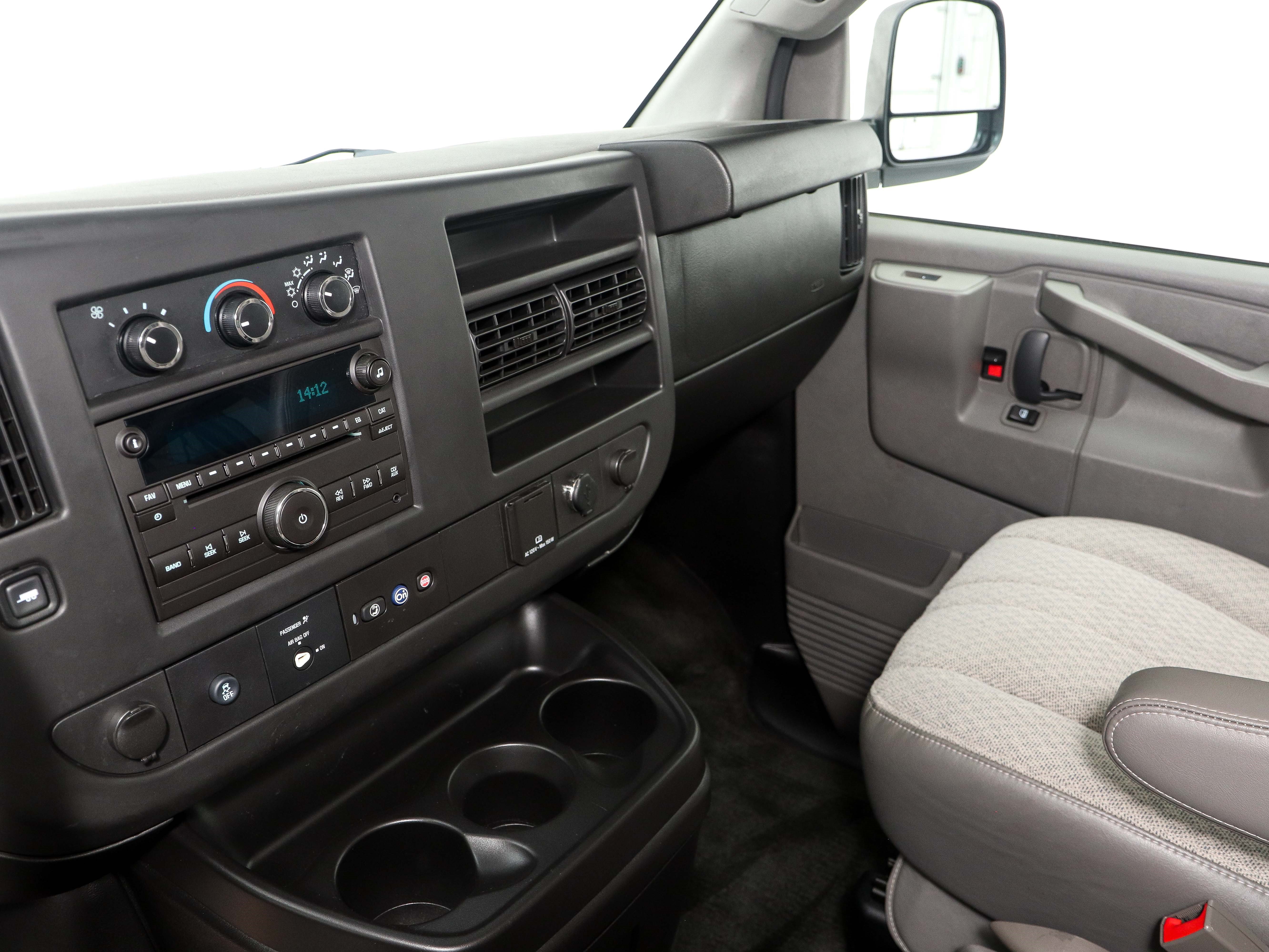 Used 2016 Chevrolet Express 3500 LT w/ LT Preferred Equipment Group RWD image 14