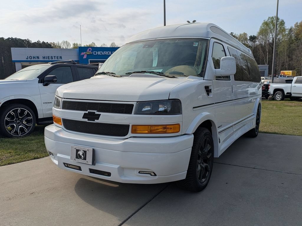 New 2026 Chevrolet Express 2500 Extended RWD image 5
