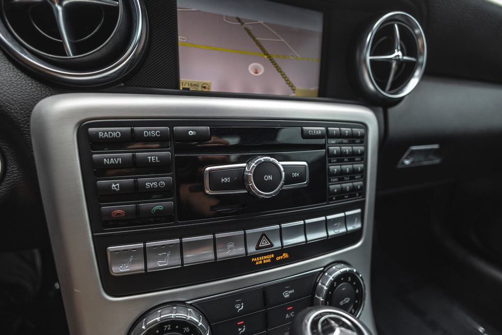 Used 2012 Mercedes-Benz SLK 250 image 15
