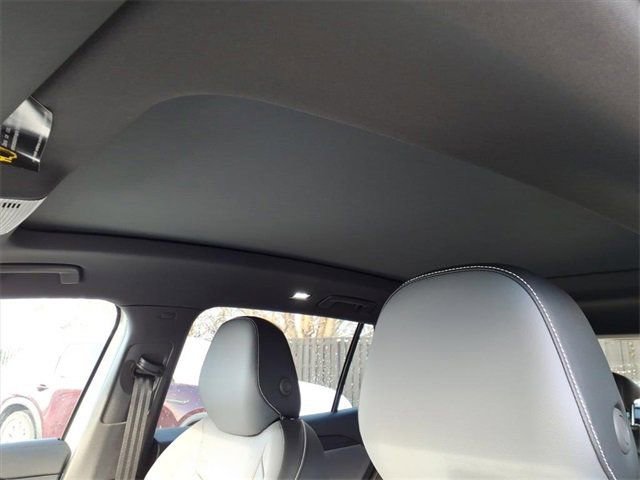 New 2026 Volkswagen Tiguan SE R-Line image 11