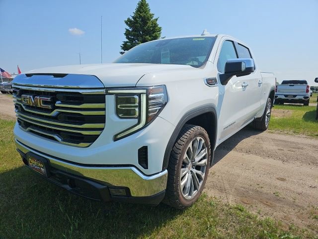 Used 2022 GMC Sierra 1500 SLT image 1