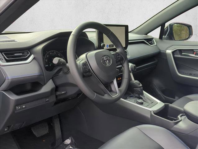 Used 2025 Toyota RAV4 XSE image 9
