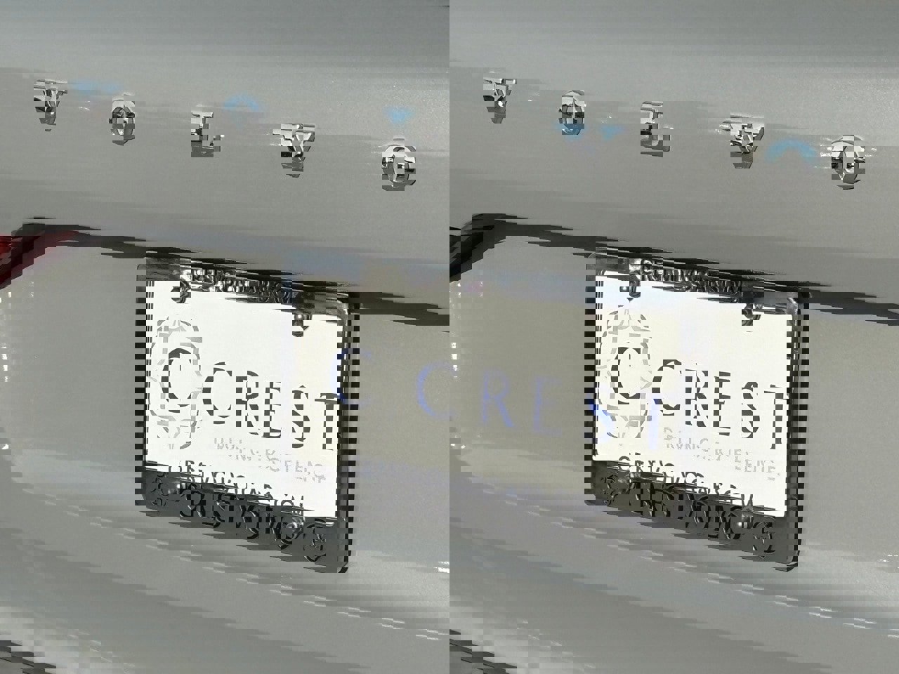 New 2026 Volvo XC60 T8 Ultra w/ Protection Package Premier image 7