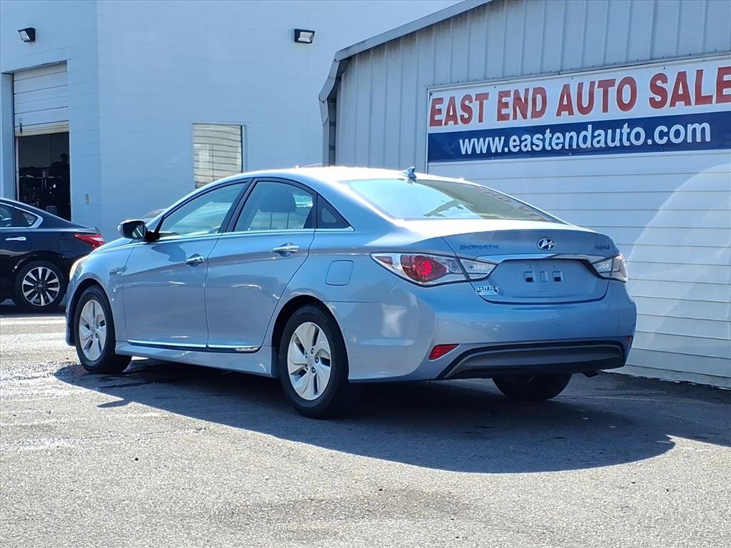Used 2013 Hyundai Sonata Hybrid image 3