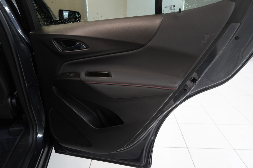 Used 2022 Chevrolet Equinox RS w/ LPO, Floor Liner Package AWD/4WD image 31