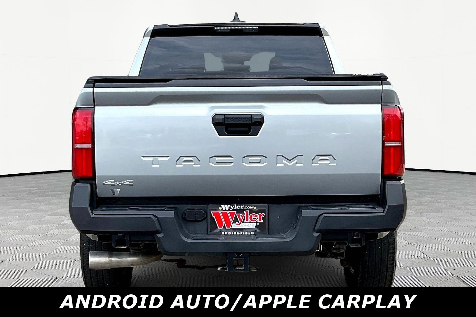 Certified 2025 Toyota Tacoma SR AWD/4WD image 5