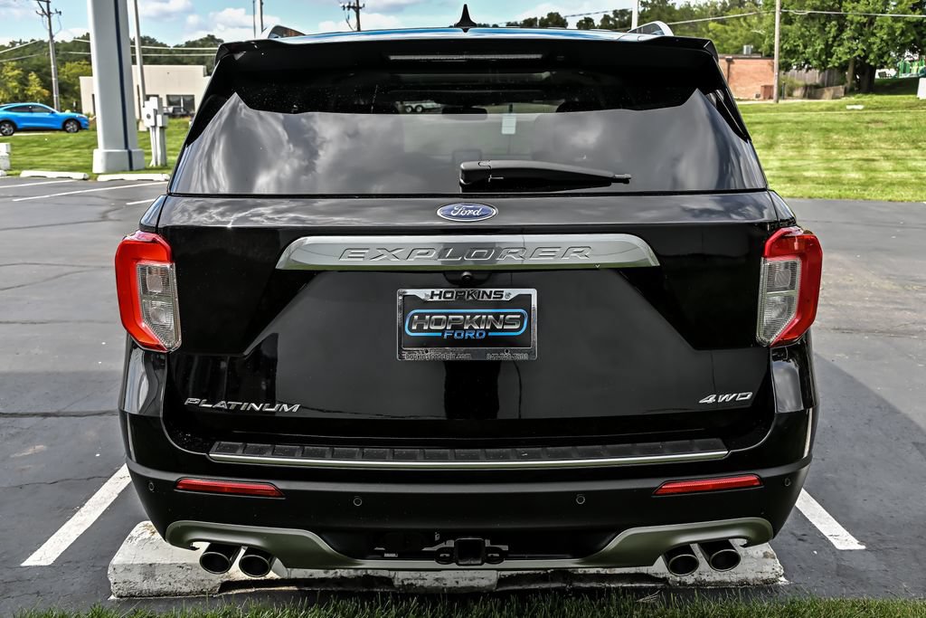 Certified 2023 Ford Explorer Platinum w/ Technology Package AWD/4WD image 7