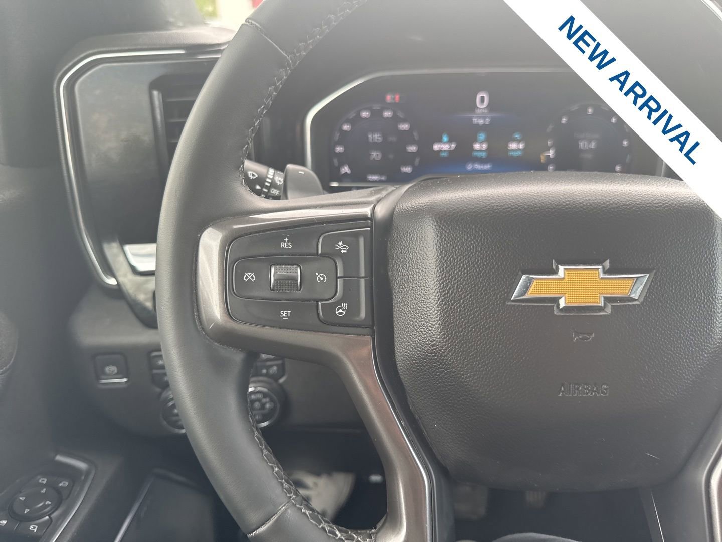 Used 2025 Chevrolet Silverado 1500 High Country w/ Technology Package AWD/4WD image 21