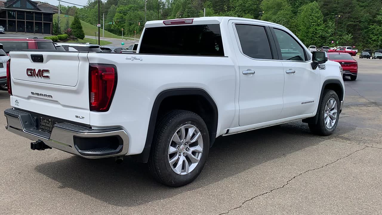 Used 2024 GMC Sierra 1500 SLT AWD/4WD image 4