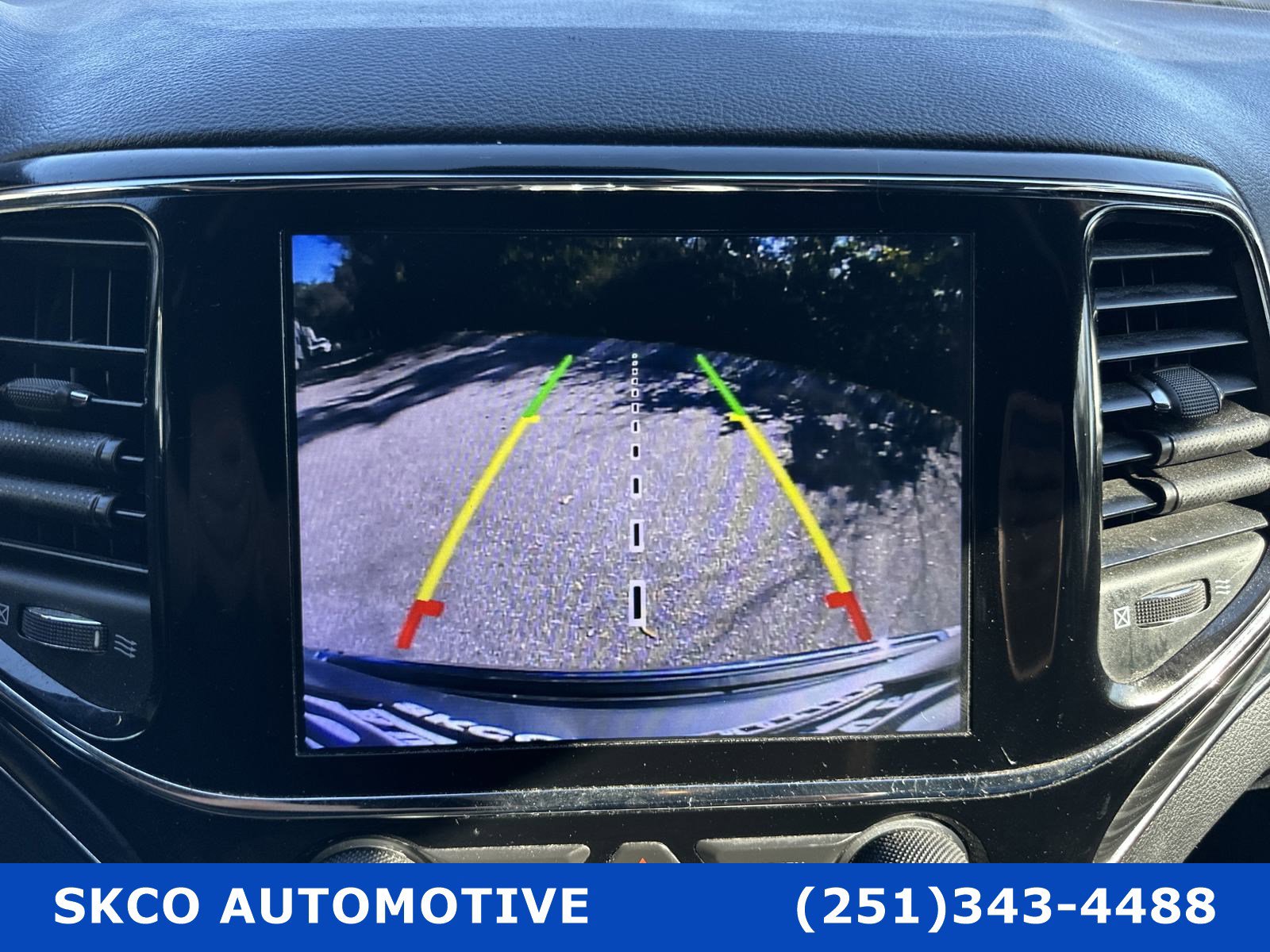 Used 2020 Jeep Grand Cherokee Limited w/ Luxury Group II image 17