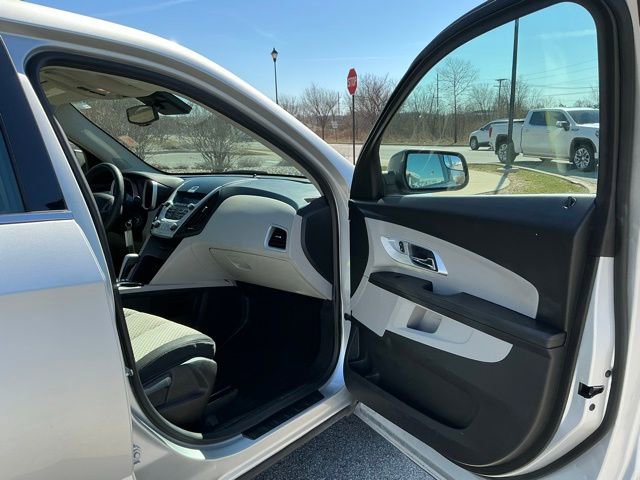 Used 2014 Chevrolet Equinox LS image 17