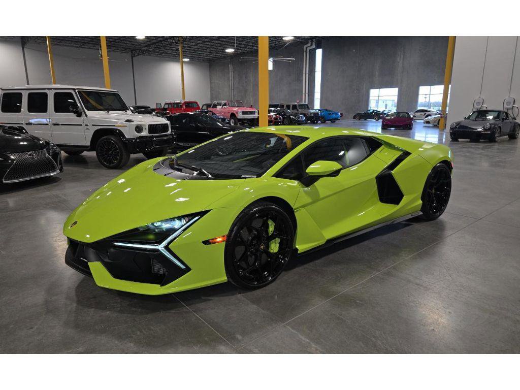 Used 2024 Lamborghini Revuelto image 1