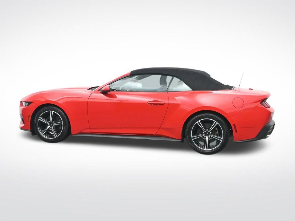 Used 2024 Ford Mustang EcoBoost image 10