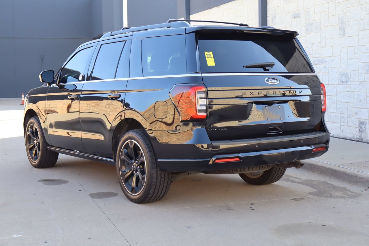 Used 2022 Ford Expedition Limited RWD image 3