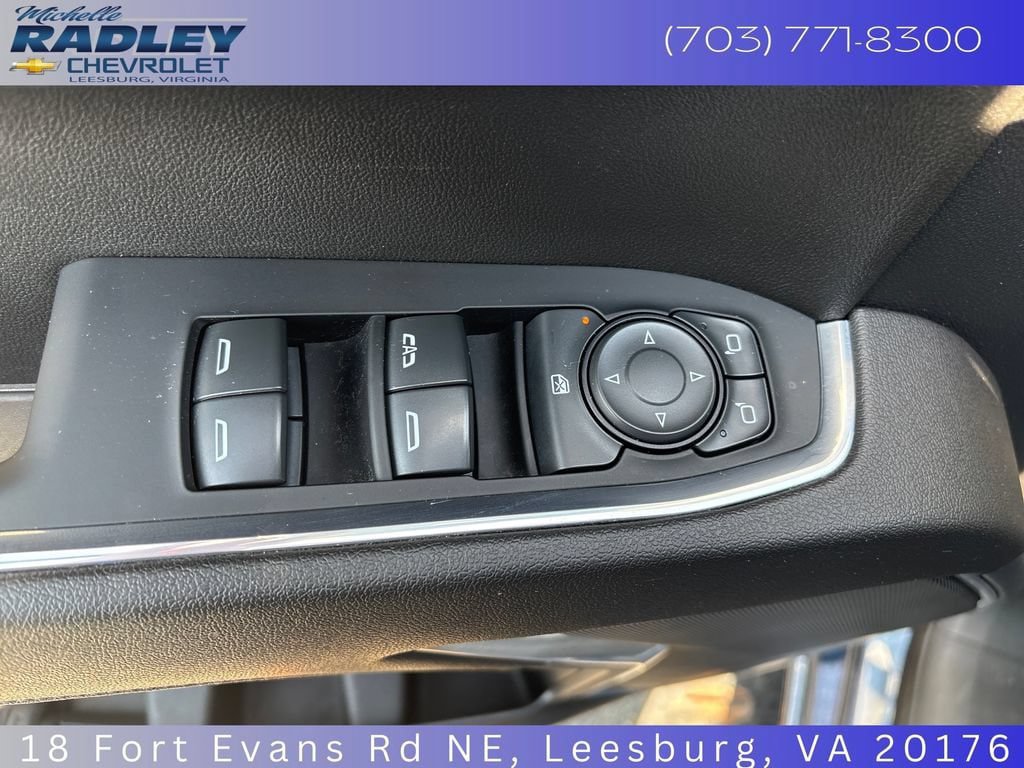 Used 2022 Chevrolet Silverado 1500 LT w/ Z71 Off-Road Package AWD/4WD image 14
