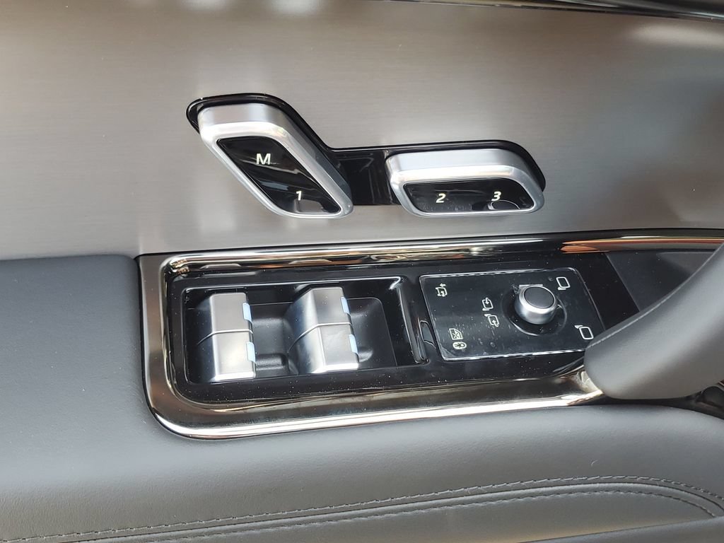 New 2026 Land Rover Range Rover Sport Dynamic SE AWD/4WD image 9