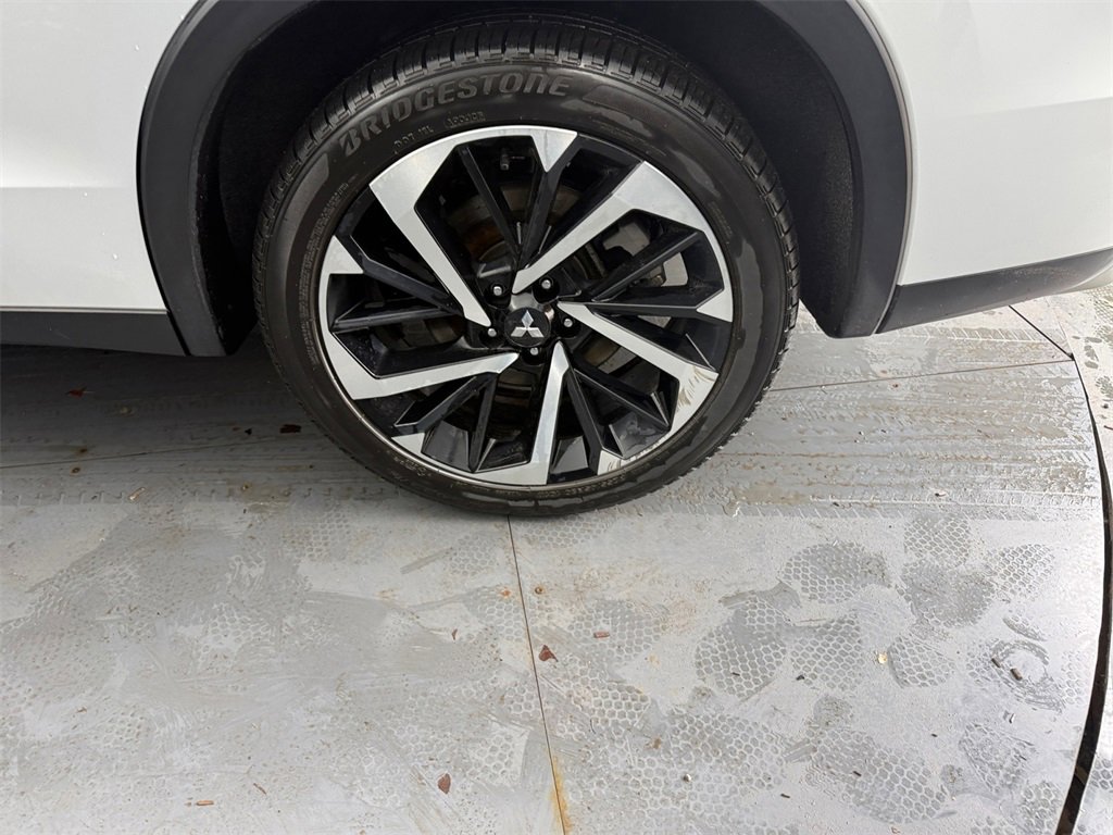Used 2024 Mitsubishi Outlander SE image 37