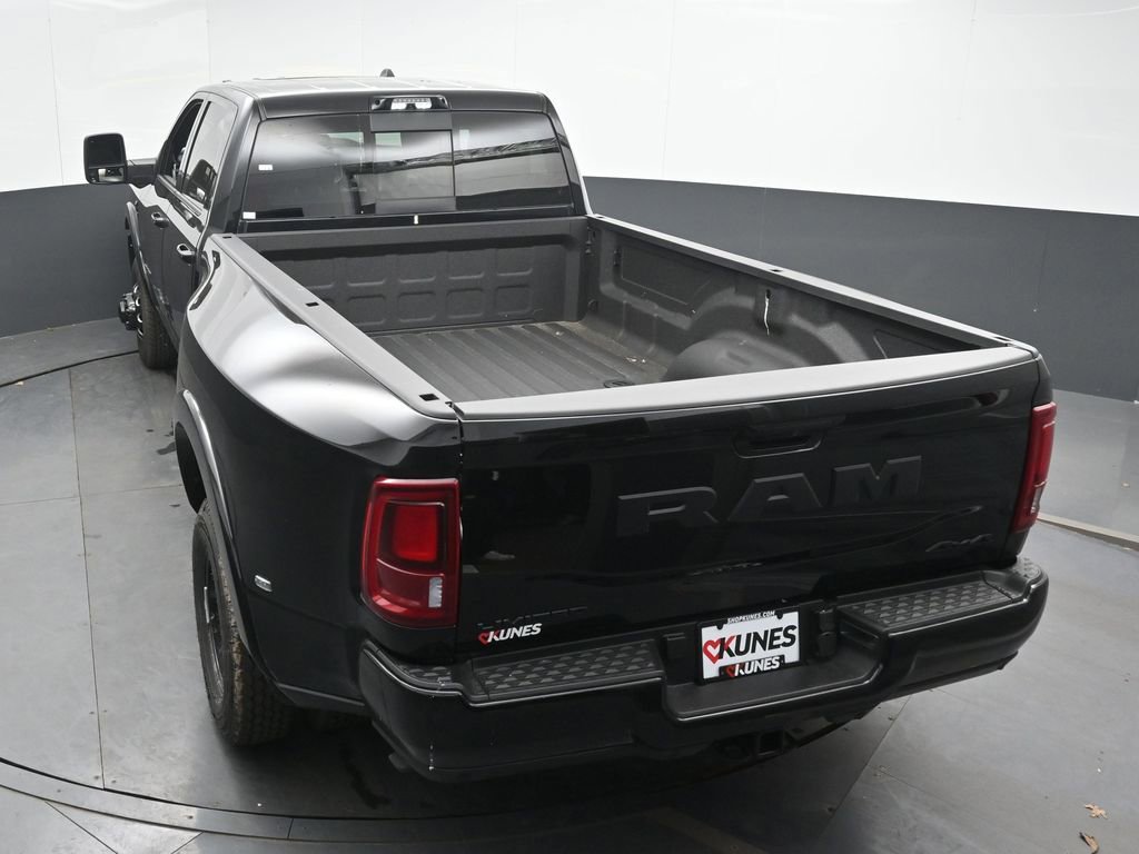New 2026 RAM 3500 Limited AWD/4WD image 29