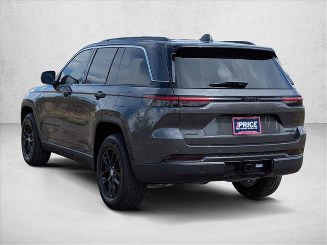 Used 2024 Jeep Grand Cherokee Laredo X w/ Luxury Tech Group I AWD/4WD image 8