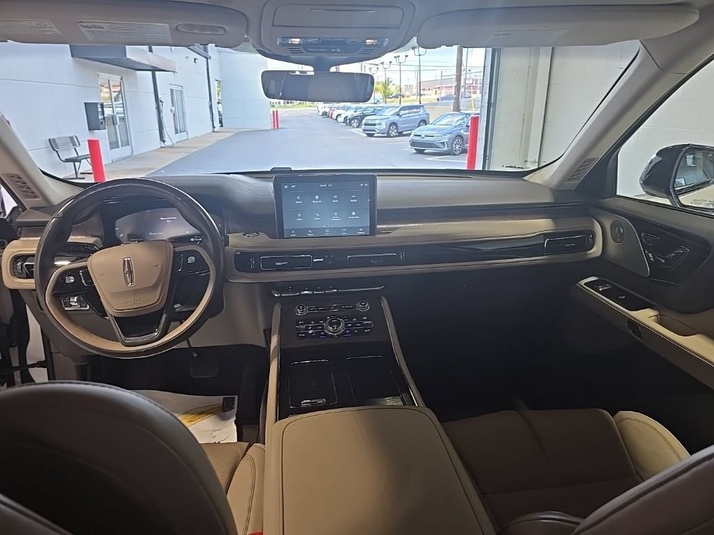 Used 2020 Lincoln Aviator Reserve w/ Equipment Group 202A AWD/4WD image 11