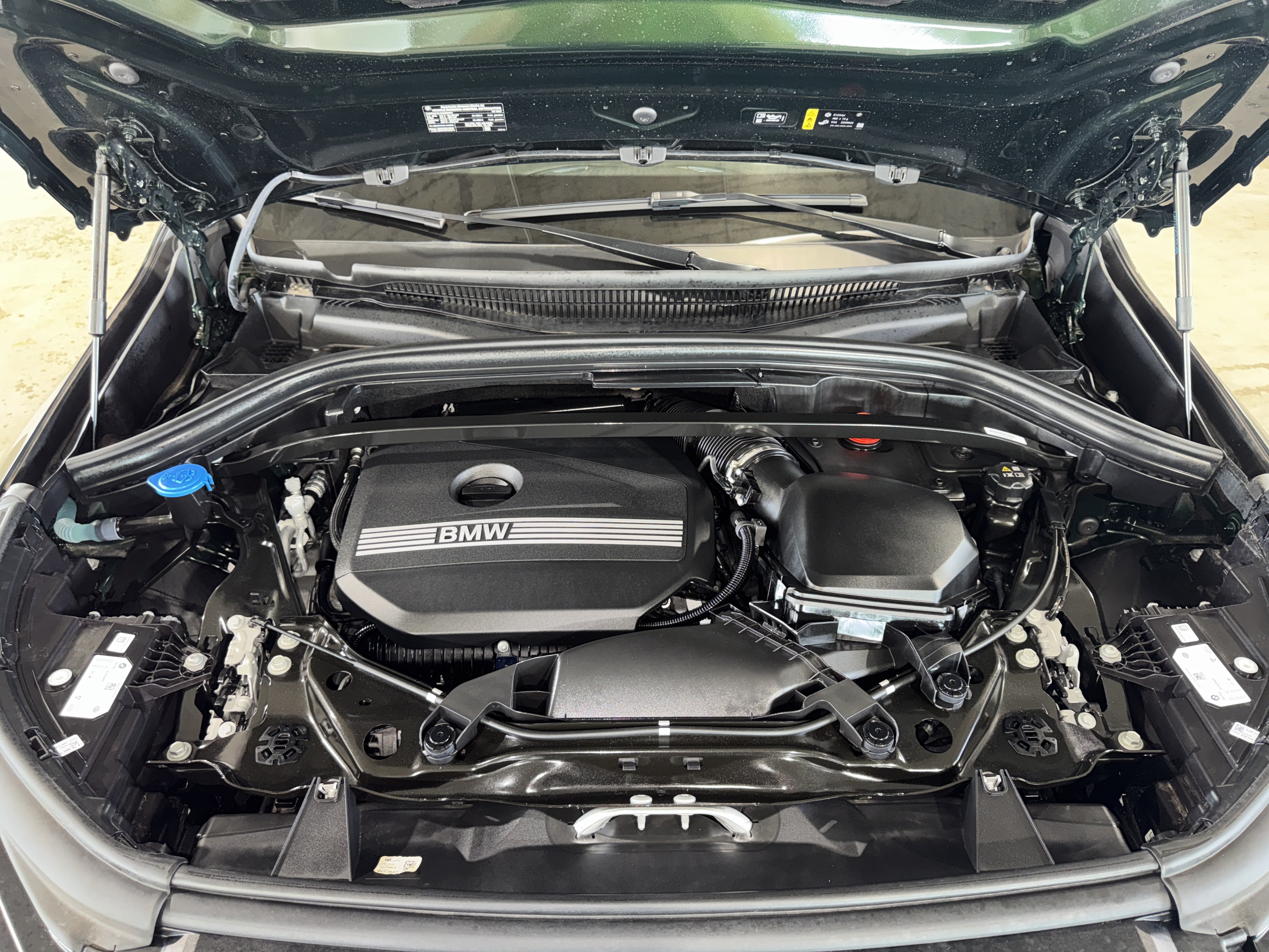 Certified 2025 BMW X1 xDrive28i AWD/4WD image 35