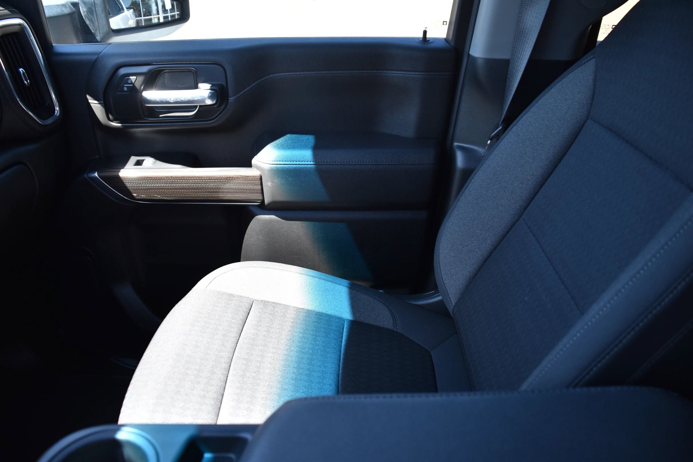 Used 2022 Chevrolet Silverado 3500 LT w/ Convenience Package image 13