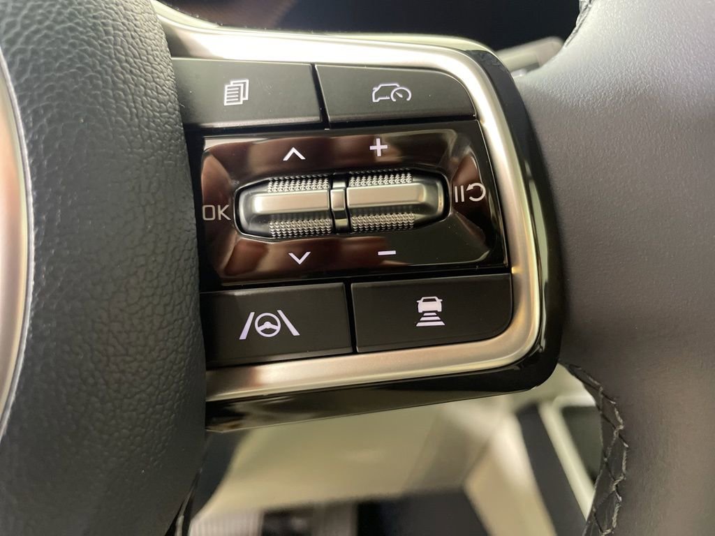 New 2026 Kia Carnival EX image 25