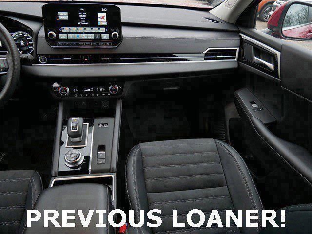 Used 2025 Mitsubishi Outlander SE image 12