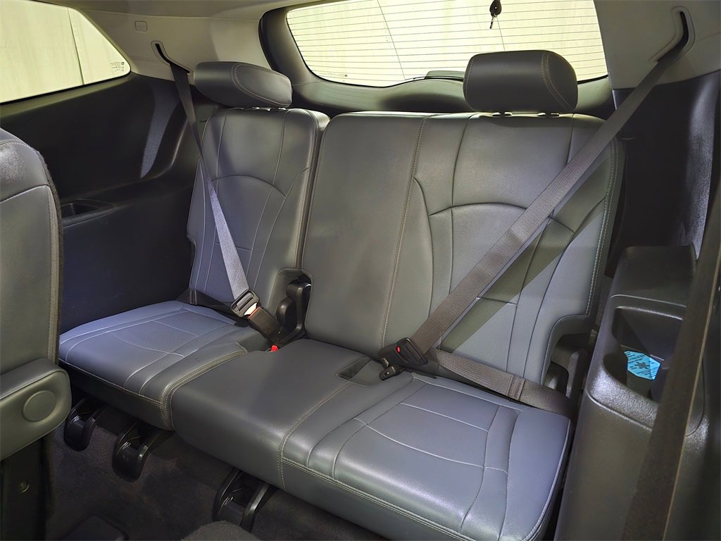 Used 2020 Buick Enclave Essence image 19