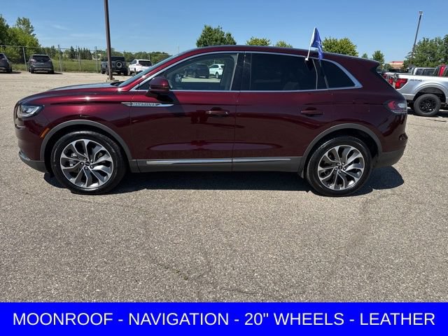 Used 2023 Lincoln Nautilus Reserve AWD/4WD image 3