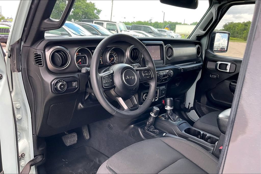 Certified 2023 Jeep Wrangler Sport AWD/4WD image 12