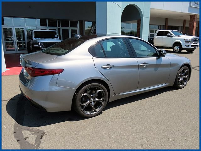 Used 2021 Alfa Romeo Giulia Ti Sport AWD/4WD image 7