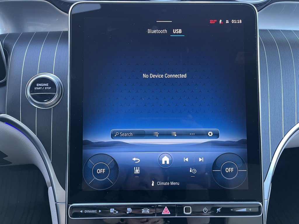 Used 2025 Mercedes-Benz GLC 350e 4MATIC image 34