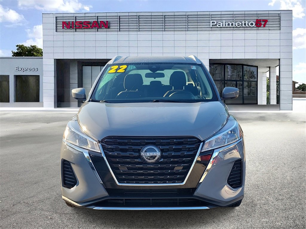 Certified 2022 Nissan Kicks SV image 2